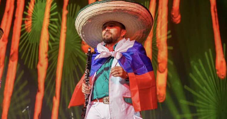 poncho lizarraga el recodo rusia