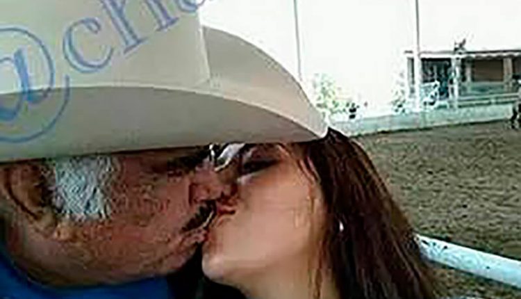 vicente fernandez Beso en la boca a joven