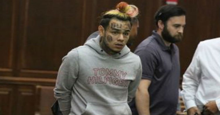 Tekashi puede pasar el resto de su vida en la cárcel por 6 cargos imputados