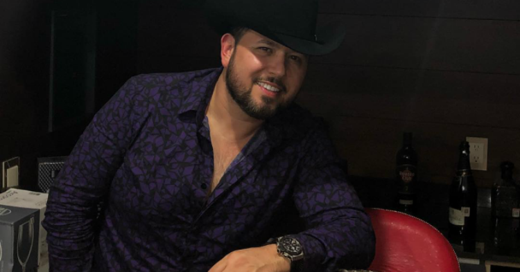Roberto Tapia sufre atentado en Michoacán