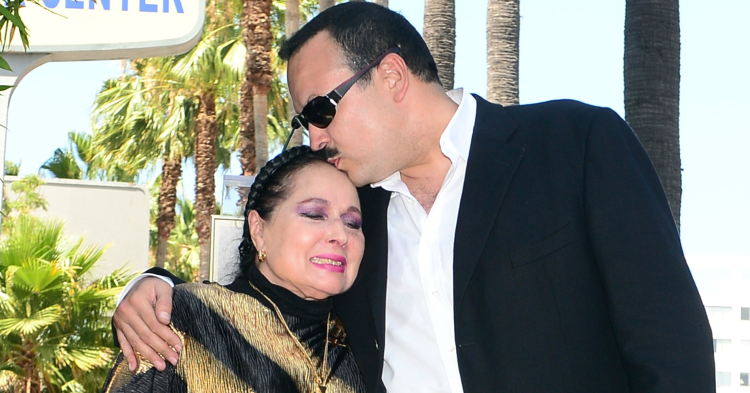 Famosa Cantante Y Madre De Pepe Aguilar Es Ingresada A Un Hospital De Aguascalientes