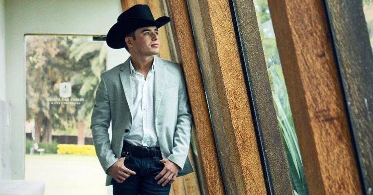 Jose Manuel Se Lanza Oficialmente Como Solista Con Su Primer Sencillo Regalame Una Noche