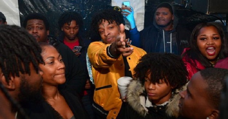 La reputación del rapero nominado a dos Grammy está en juego