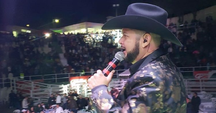 Toño Lizárraga Lanza Su Primer Sencillo Otras Veredas