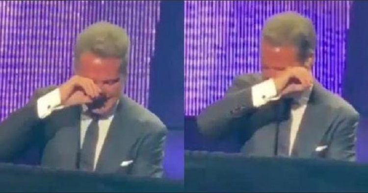 Perú Hace Llorar A Luis Miguel En Pleno Concierto