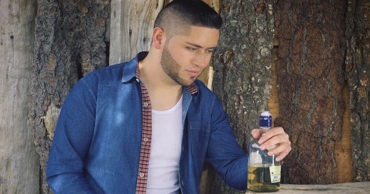 Toño Ortiz Sube A Los Escenarios Con “Esta Borrachera”, Su Nuevo Tema