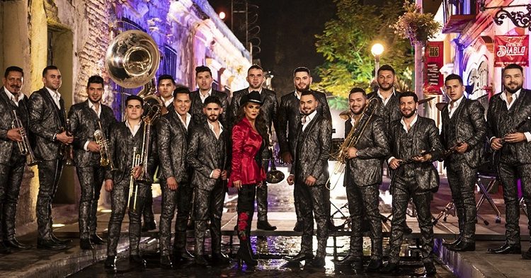 Edith Márquez protagoniza junto a El Recodo la canción “Tú me obligaste” en un nuevo video