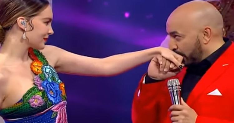 Lupillo Rivera le canta lo que siente a Belinda