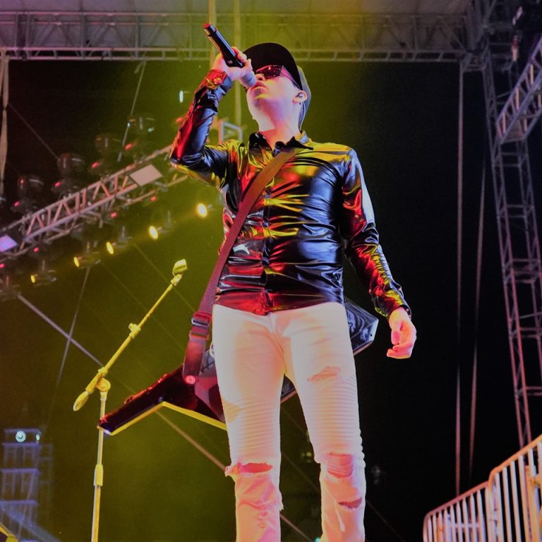 Biografía de Raymix El Rey de la Electrocumbia