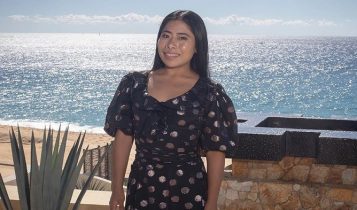 Yalitza Aparicio luce sensual bikini en Quintana Roo