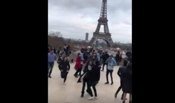 mexicanos bailan chona en torre ifel frencia