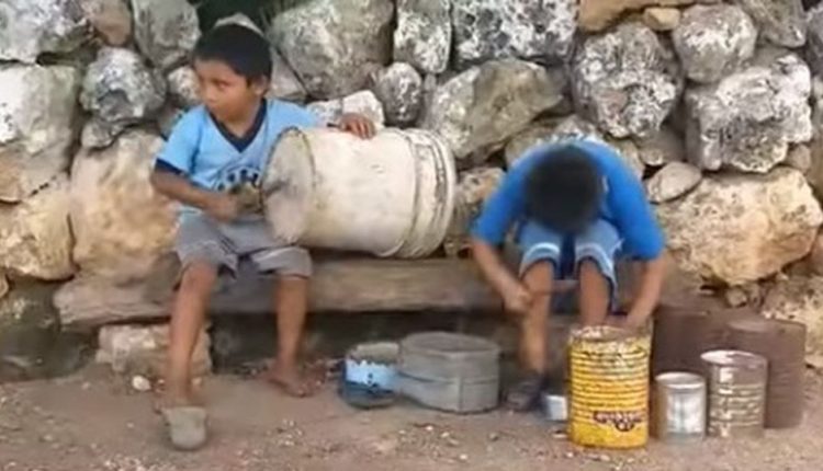 ninos musica latas yucatan