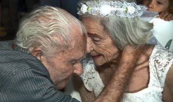 Se casaron Ella de 96 y él de 100