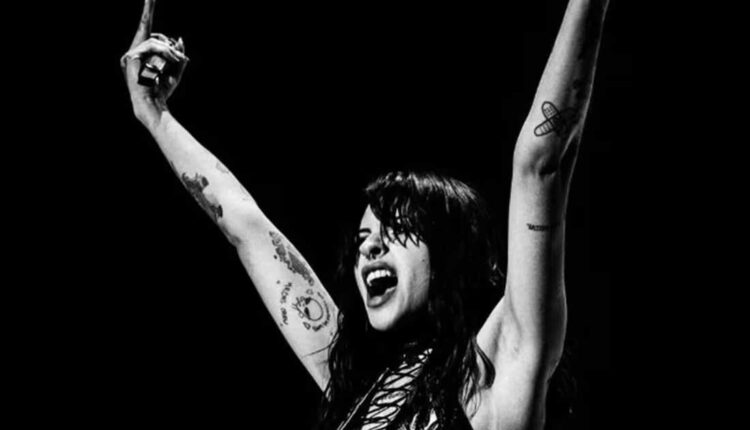 cuzzi regresa a los escenarios